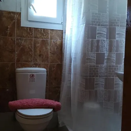 & Christina سارتي