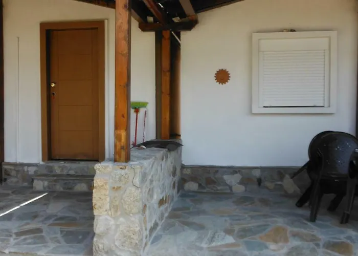 Apartman & Christina Szárti